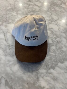 Everlane Two-Tone 'Peace & Quiet' Cap in Cream and Brown